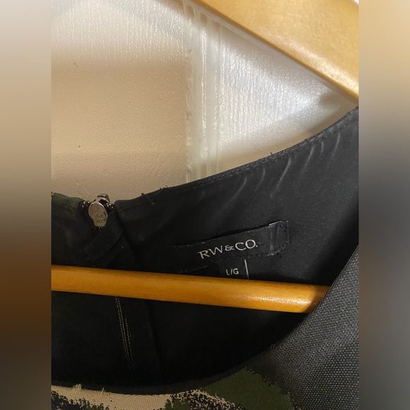 RW & Co. Peplum style top with zippered back - Picture 2 of 4